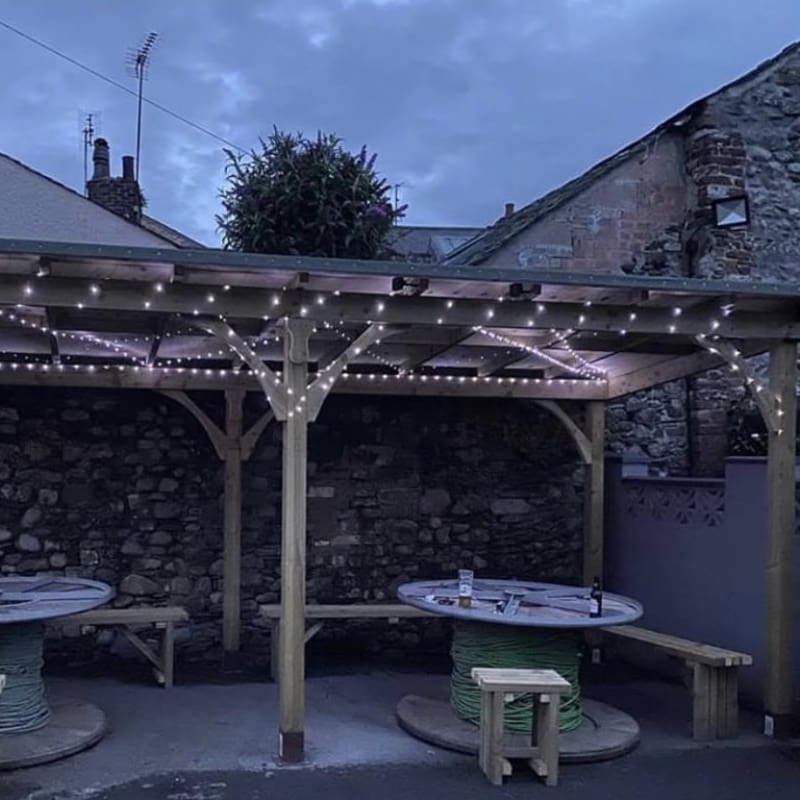 black bull pub beer garden