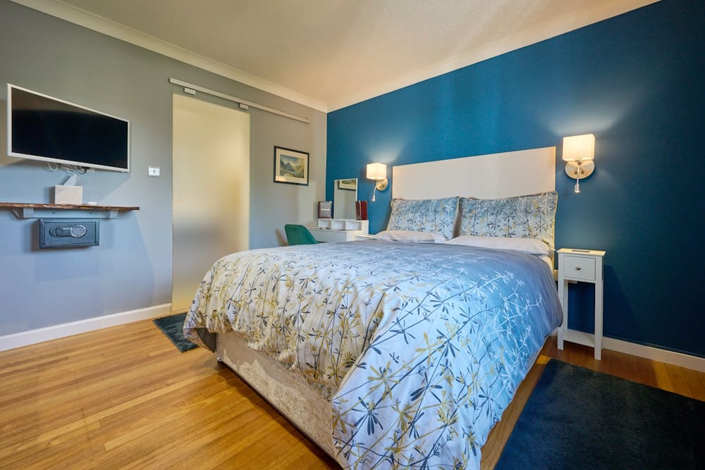 Westwood bed and breakfast Blue Willow bedroom